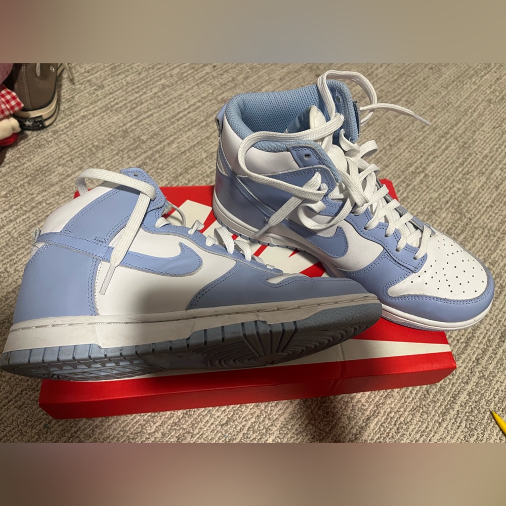 Nike High-Top dunks Sneakers in Blue and White